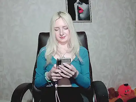 SilkMuseX online show from 03.17.26