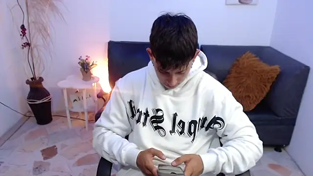 Kei 23 online show from 04.30.26