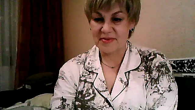 Snapshot of TatkaYang chatting on 04.02.26 TatkaYang online show from 04.02.26