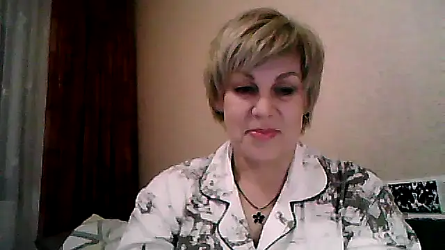 Snapshot of TatkaYang chatting on 04.06.26 TatkaYang online show from 04.06.26
