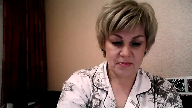 Snapshot of TatkaYang chatting on 04.10.26 TatkaYang online show from 04.10.26