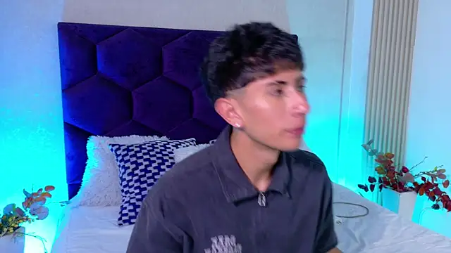 Snapshot of AndyJustgame_ chatting on 07.14.26 AndyJustgame online show from 07.14.26