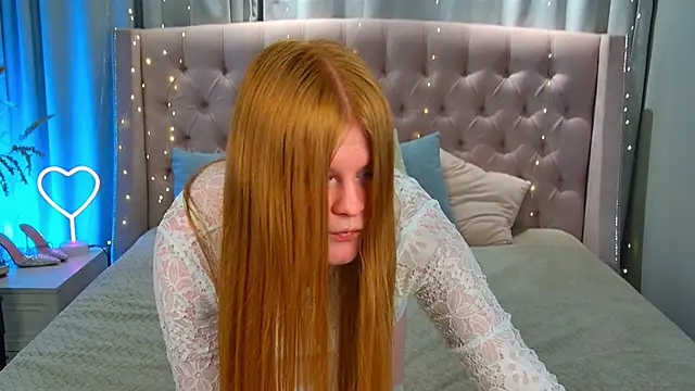 JessicaEmber online show from 04.10.26