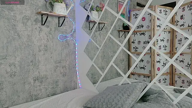 Snapshot of Sophia_xoxo1 chatting on 05.19.26 Sophia xoxo1 online show from 05.19.26