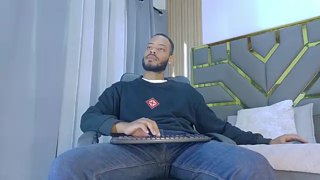 Oliver bigblack cock online show from 03.19.26