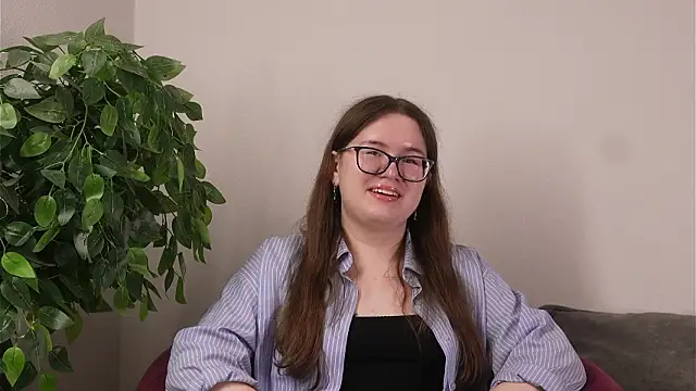 LinseyBellisario online show from 03.14.26