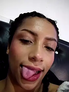 KattyBerryX online show from 08.02.26