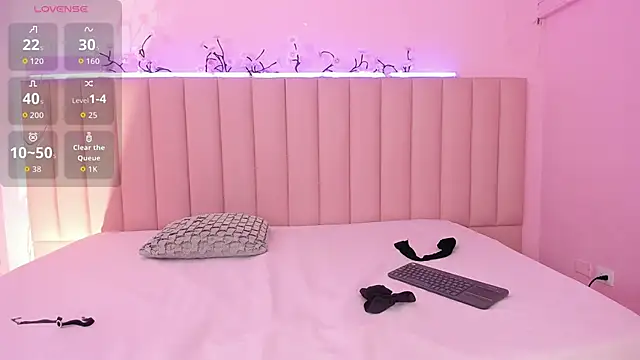 SecretLoversVIP online show from 06.04.26