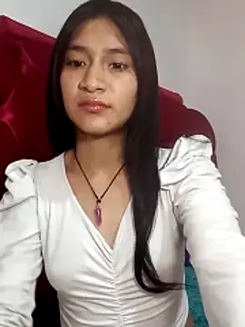 KarolaMendez online show from 04.05.26