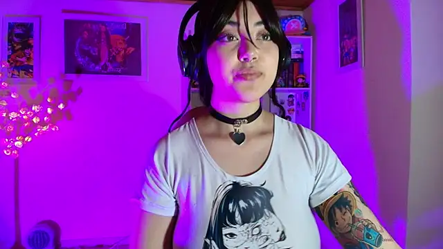 Snapshot of Nanachi_uwu chatting on 05.25.26 Nanachi uwu online show from 05.25.26