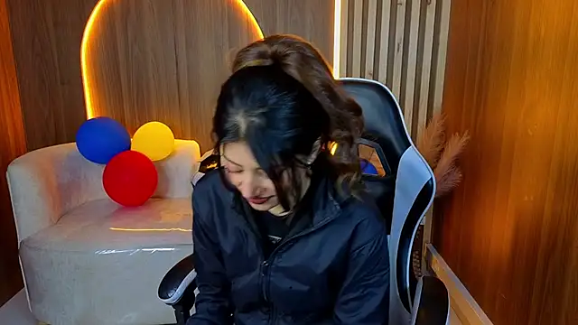 Lia queen tx online show from 07.02.26