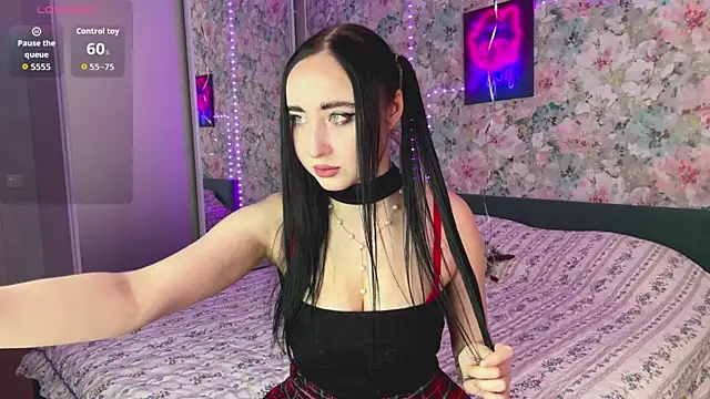 LizzyMooore online show from 04.22.26