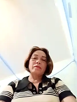 Snapshot of Lyly22x chatting on 03.29.26 Lyly22x online show from 03.29.26