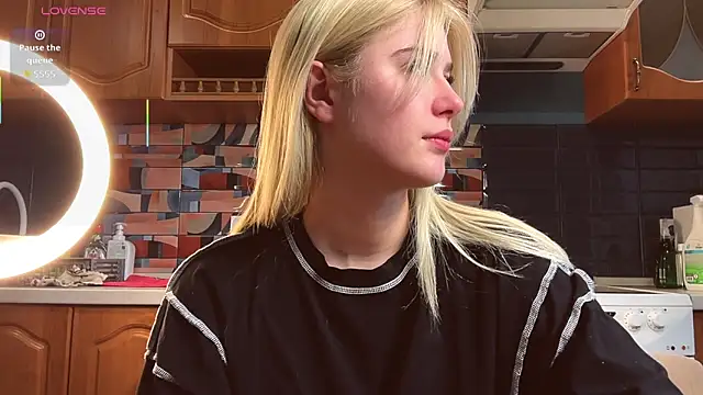 ivygenesis online show from 04.04.26