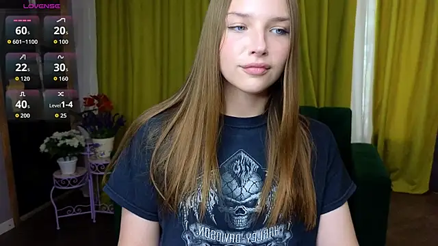 Snapshot of DariaAngels chatting on 06.17.26 DariaAngels online show from 06.17.26