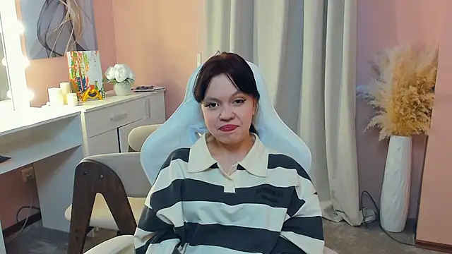 DarcyCanson online show from 03.18.26