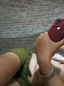 Snapshot of Heli_pusy chatting on 07.28.26 Heli pusy online show from 07.28.26