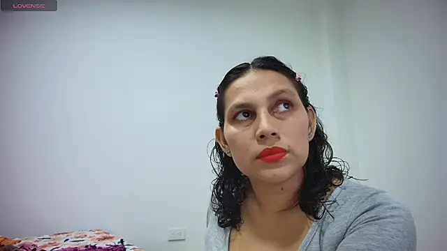 Snapshot of carlaantonellii chatting on 06.25.26 carlaantonellii online show from 06.25.26