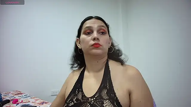 Snapshot of carlaantonellii chatting on 06.28.26 carlaantonellii online show from 06.28.26