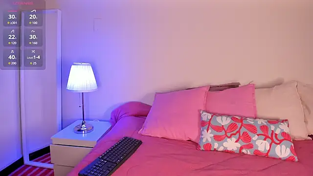 cuttie blondie online show from 07.22.26