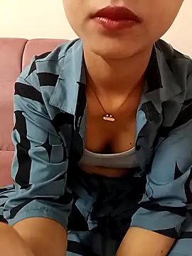 ritika gupta02 online show from 04.10.26