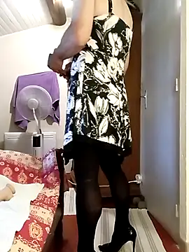 stephie83 online show from 05.25.26