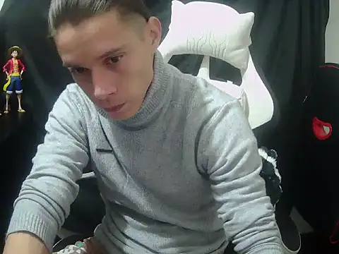 Snapshot of crixus11111 chatting on 05.13.26 crixus11111 online show from 05.13.26