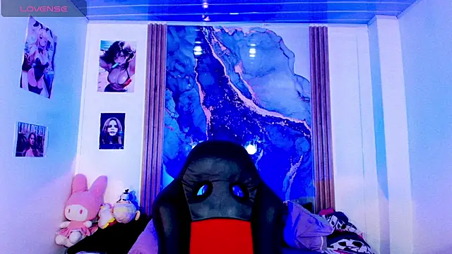 Snapshot of blonde_queen- chatting on 05.30.26 blonde queen- online show from 05.30.26