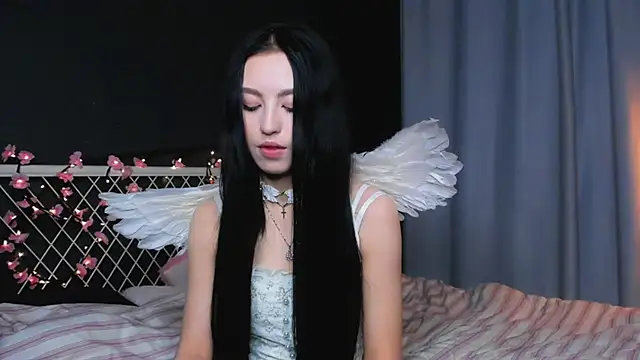 Snapshot of lizaa_breeze chatting on 05.28.26 lizaa breeze online show from 05.28.26