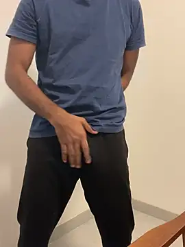 xreoz1245 online show from 03.17.26