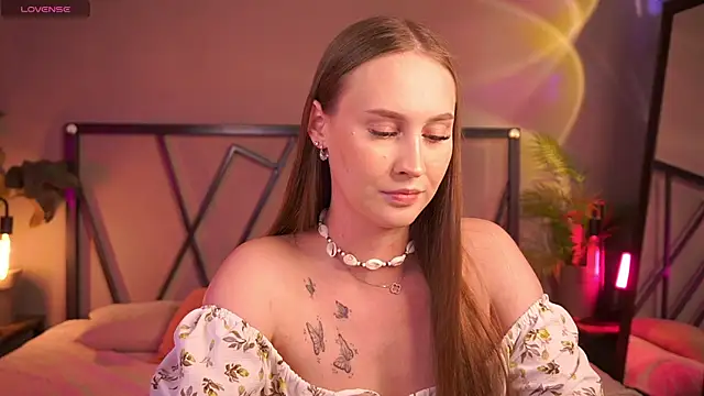 Snapshot of ViMilka chatting on 07.29.26 ViMilka online show from 07.29.26