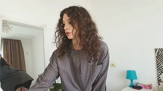 IreneBlue  online show from 04.28.26