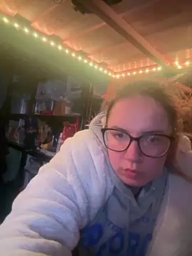 curvyneon online show from 03.31.26