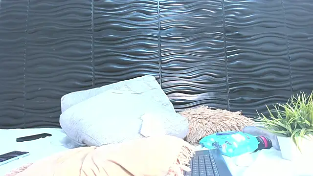 Katia Prince online show from 04.21.26