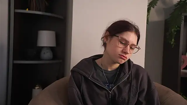 KaryLias online show from 03.16.26