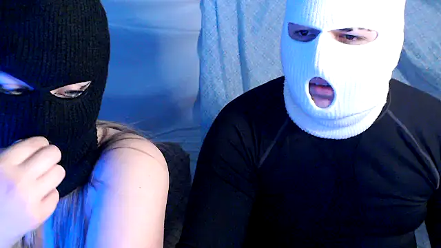 Snapshot of Silvia_Leonardo chatting on 03.25.26 Silvia Leonardo online show from 03.25.26