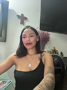 Snapshot of daniela-sexy chatting on 05.27.26 daniela-sexy online show from 05.27.26