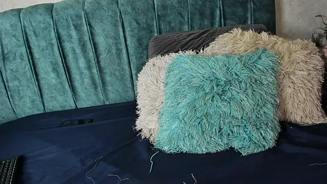 Santii Twink online show from 03.20.26