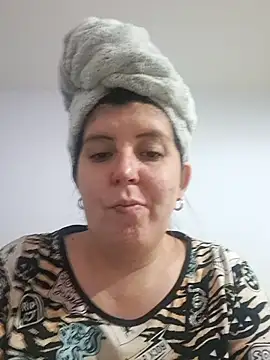 Snapshot of melucita chatting on 04.16.26 melucita online show from 04.16.26