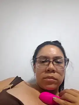 Snapshot of Aila_Phone chatting on 05.04.26 Aila Phone online show from 05.04.26