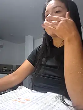 Snapshot of Aila_Phone chatting on 05.21.26 Aila Phone online show from 05.21.26