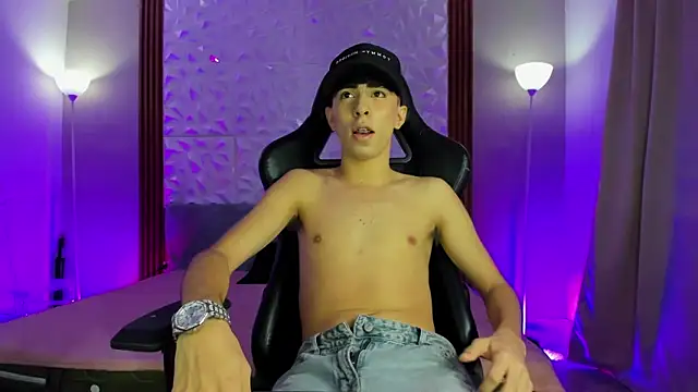 Snapshot of Michaell_twinkk_ chatting on 03.15.26 Michaell twinkk online show from 03.15.26