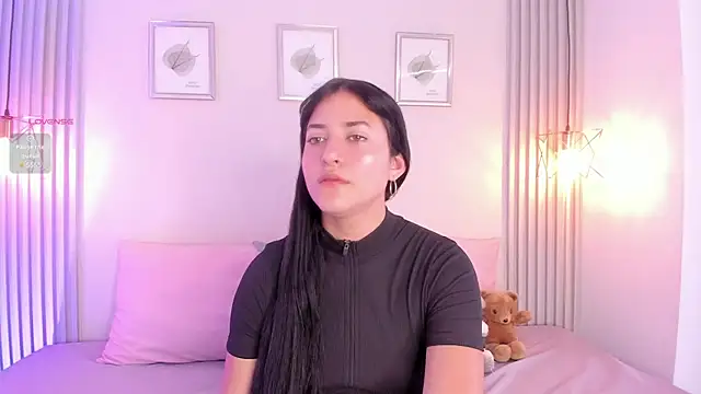 Snapshot of Sallyrosee_ chatting on 07.17.26 Sallyrosee online show from 07.17.26