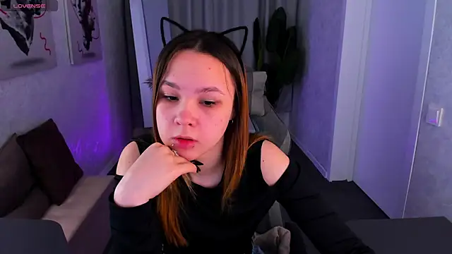 Lori Bllossom online show from 04.28.26