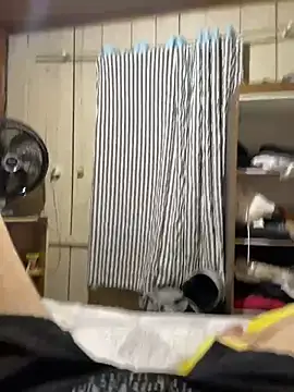 Snapshot of kauanzima chatting on 04.14.26 kauanzima online show from 04.14.26