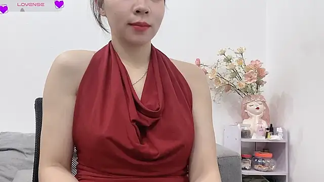 Snapshot of Ryo-Jisoo chatting on 06.26.26 Ryo-Jisoo online show from 06.26.26