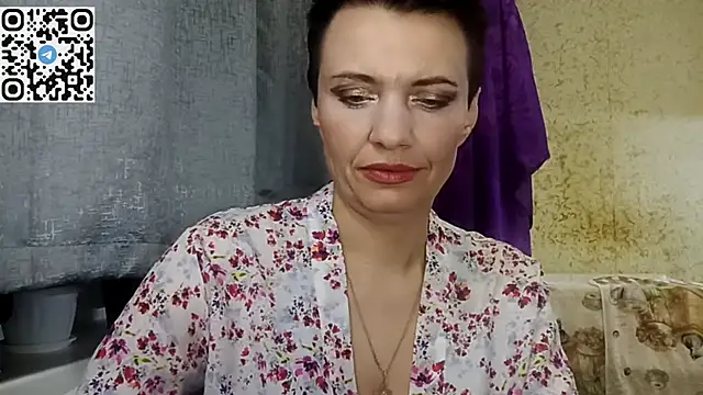 HotMamaQueen234 online show from 04.01.26