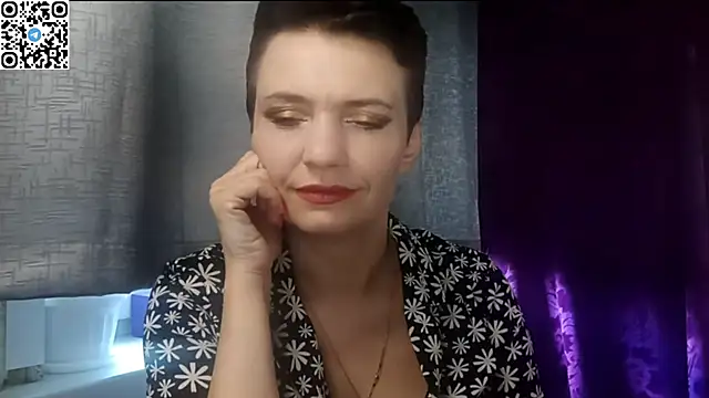HotMamaQueen234 online show from 05.23.26