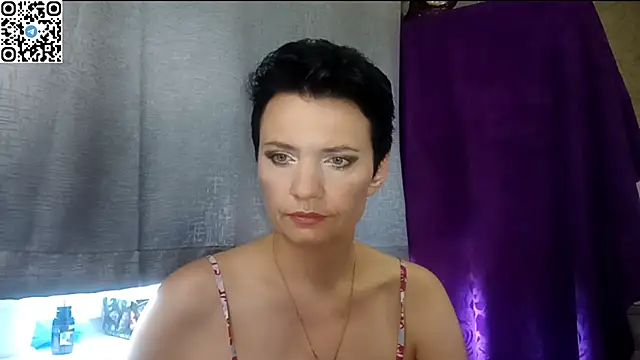 HotMamaQueen234 online show from 06.10.26