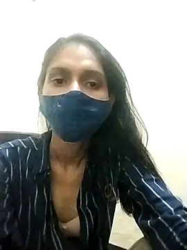 Snapshot of Sonam_y chatting on 03.18.26 Sonam y online show from 03.18.26